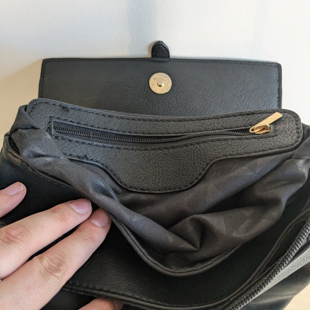 Vintage black leather crossbody bag - Picture 3 of 5